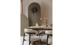 Stoel Diede met massief houten frame