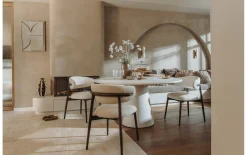 Stoel Diede met massief houten frame